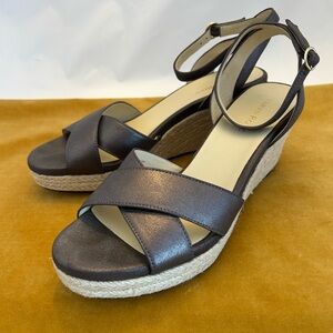 Taryn Rose TR Kellen Chocolate Sandals 9